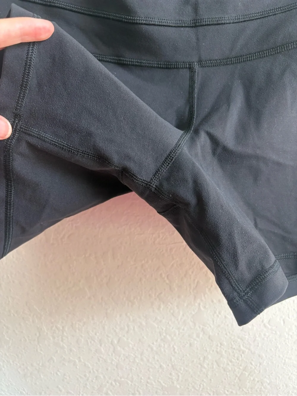 Lululemon Black Groove Shorts Black Size 12 inseam 5”